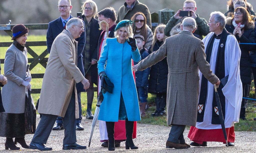 Los reyes Carlos y Camilla cierran el año de su coronación cumpliendo con la tradición