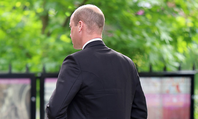 El príncipe Guillermo, de nuevo en solitario, ejerce un papel destacado en la boda del año