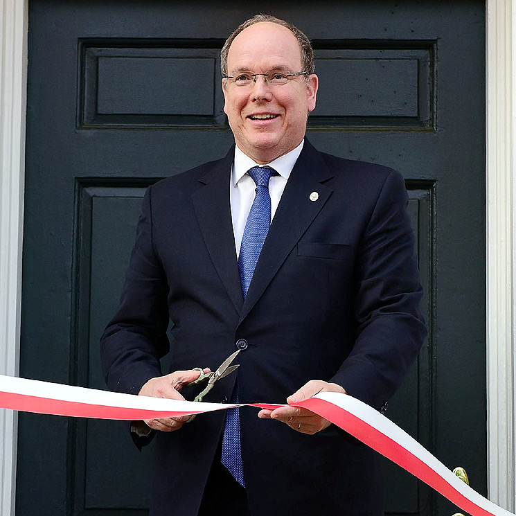 Alberto de Mónaco inaugura la casa en la que creció su madre, Grace Kelly, en Filadelfia