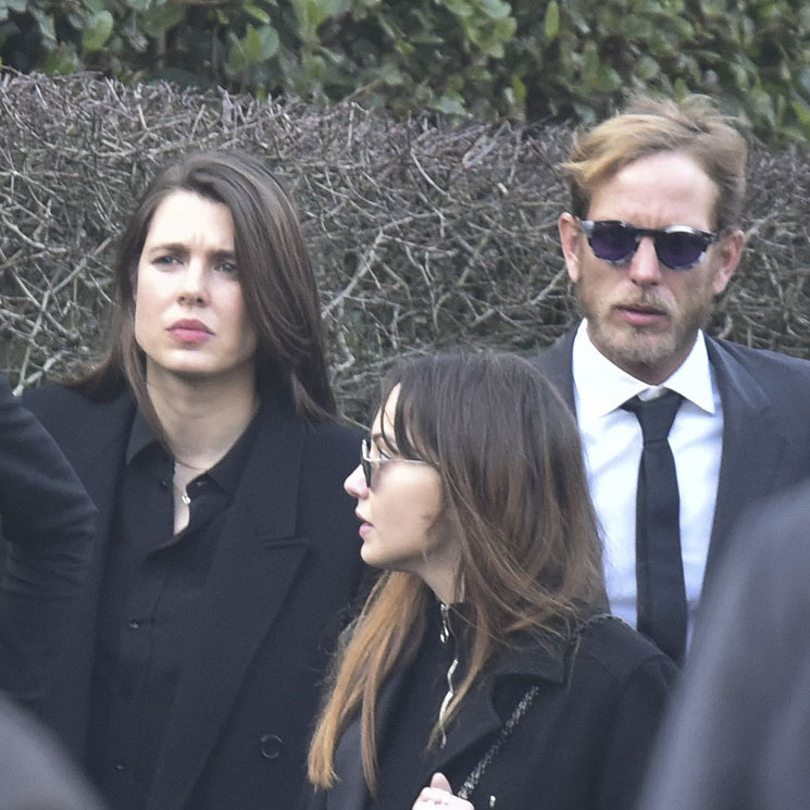 Carlota Casiraghi y Carolina de Mónaco acuden a dar el último adiós a Karl Lagerfeld