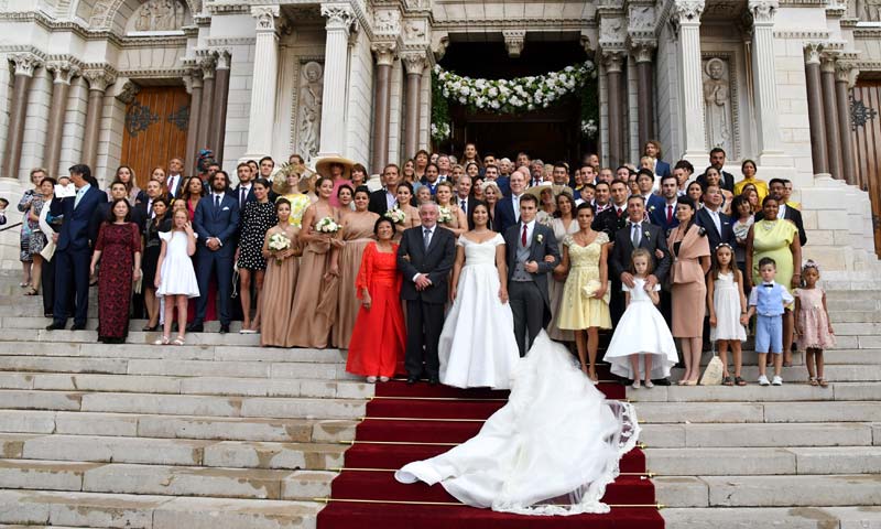 La foto familiar de la boda de Louis Ducruet y Marie Chevallier con los Grimaldi y ¿sin Charlene?