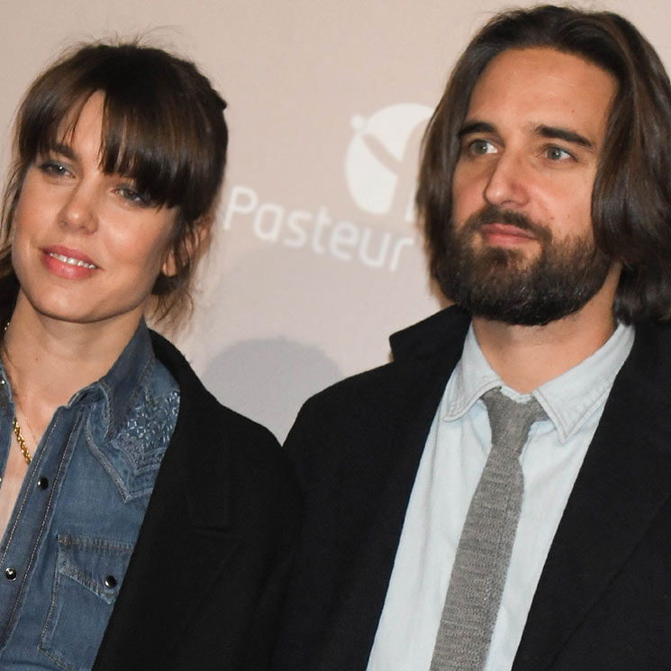 Carlota Casiraghi y Dimitri Rassam posan juntos por primera vez tras su boda