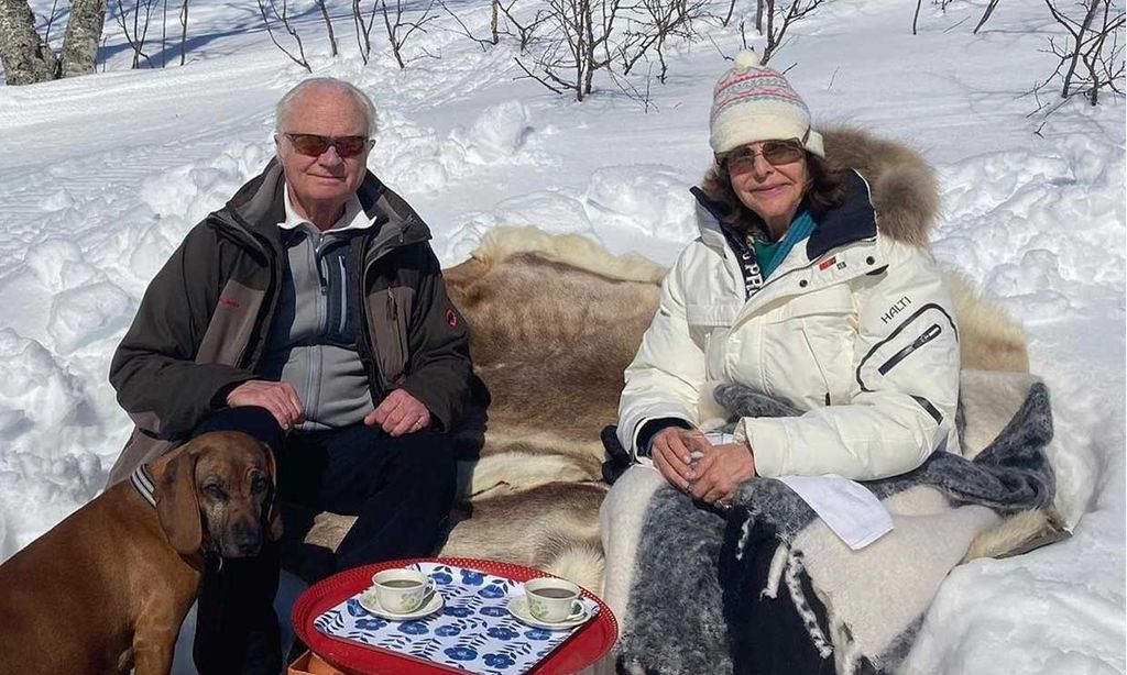 Esquiando y con un tentempié en medio de la nieve: así ha pasado la Familia Real sueca la Pascua