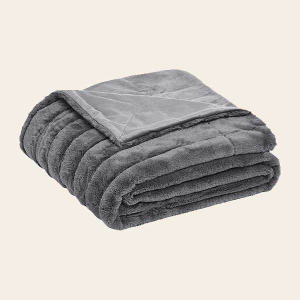 Tipos de mantas para sofá: el complemento más necesario del salón cuando  comienzan a bajar las temperaturas
