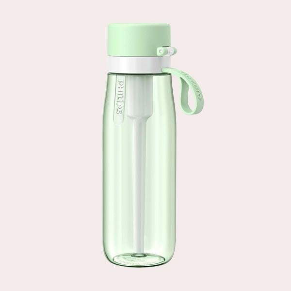 https://www.hola.com/imagenes/seleccion/20230920239612/mejores-botellas-purificadoras/1-308-259/philips---awp2731gnr---botella-filtro-de-agua-go-zero-daily-a.jpg