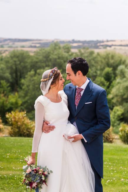 La boda de Marina y Javier en un caserío de aire toscano ...