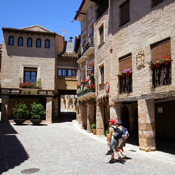 Un viaje en imágenes por pueblos encantadores donde el tiempo se detuvo en el medievo