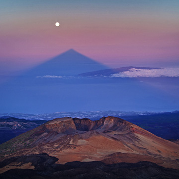 El supereclipse de Luna, un fenómeno astronómico para disfrutar en Tenerife