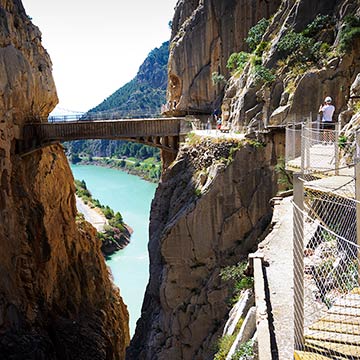 Por el Caminito del Rey, ¿te atreves a un paseo por desfiladeros de vértigo?