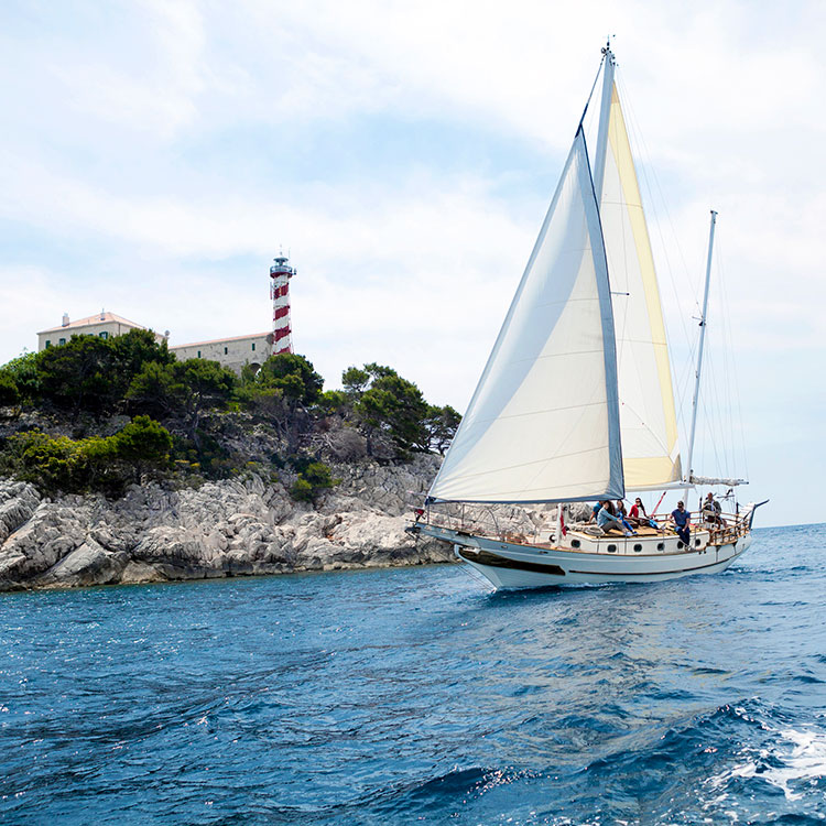 Dormir en un faro, la experiencia más singular en Croacia