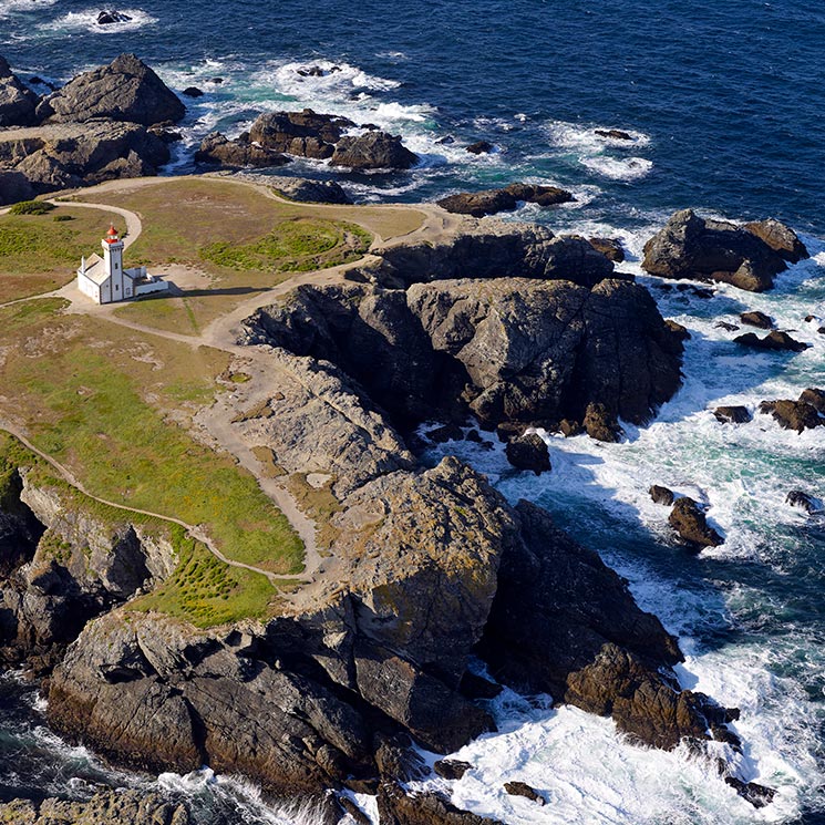 Te descubrimos en vídeo Belle Île, la secreta isla bretona que enamoró a Monet, ¿nos acompañas?