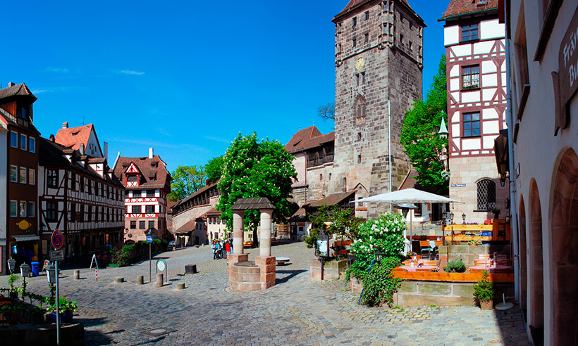 Nuremberg-plaza-verano