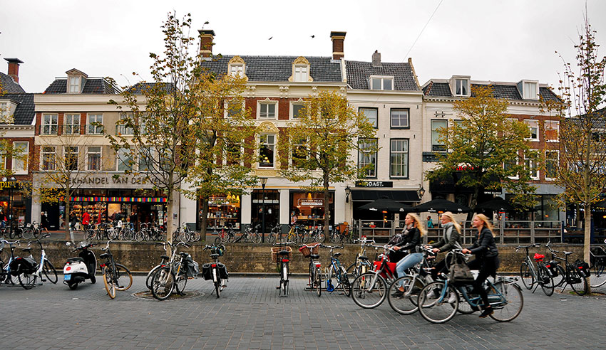 Leeuwarden-Canal-Nieuwestad