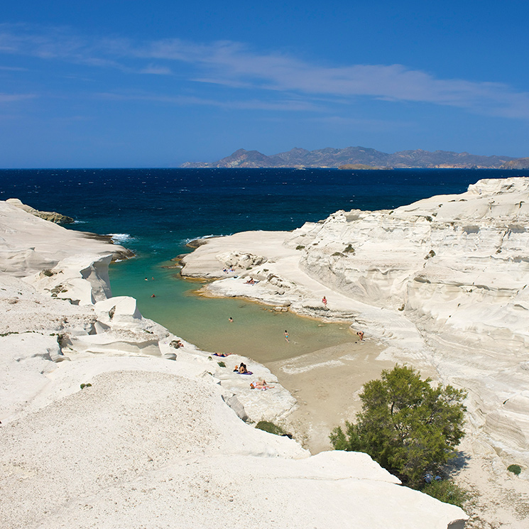 Milos, la isla griega de las 71 playas