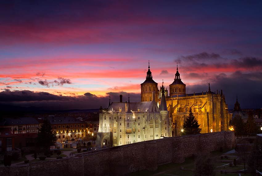 Astorga, el pueblo que más brilla esta Navidad Astorgacatedralexta-a