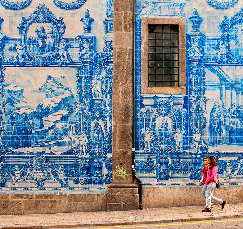 Todo lo que puedes hacer en Oporto si la visitas este año: capilla de las Almas