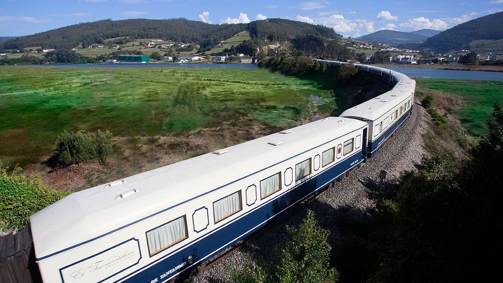 Así es el Costa Verde Express, el tren de lujo que recorre el norte de España