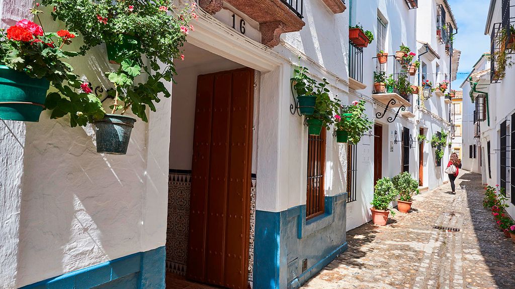 Priego de Córdoba, el pueblo-balcón con más encanto asomado a un mar de olivos