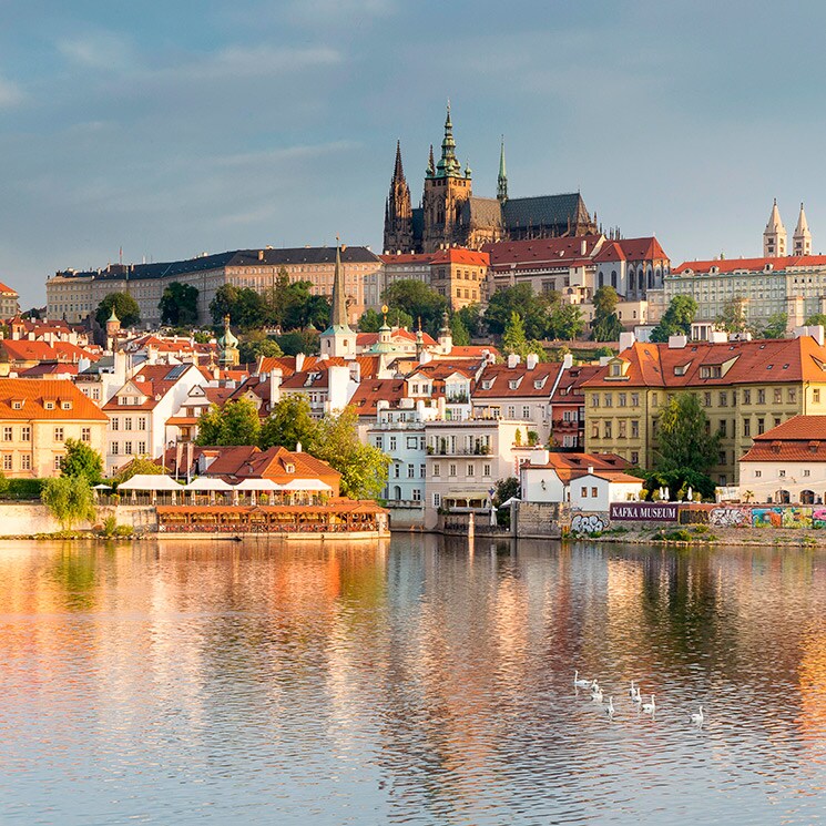 Por el barrio del Castillo de Praga, la fortaleza más grande del mundo