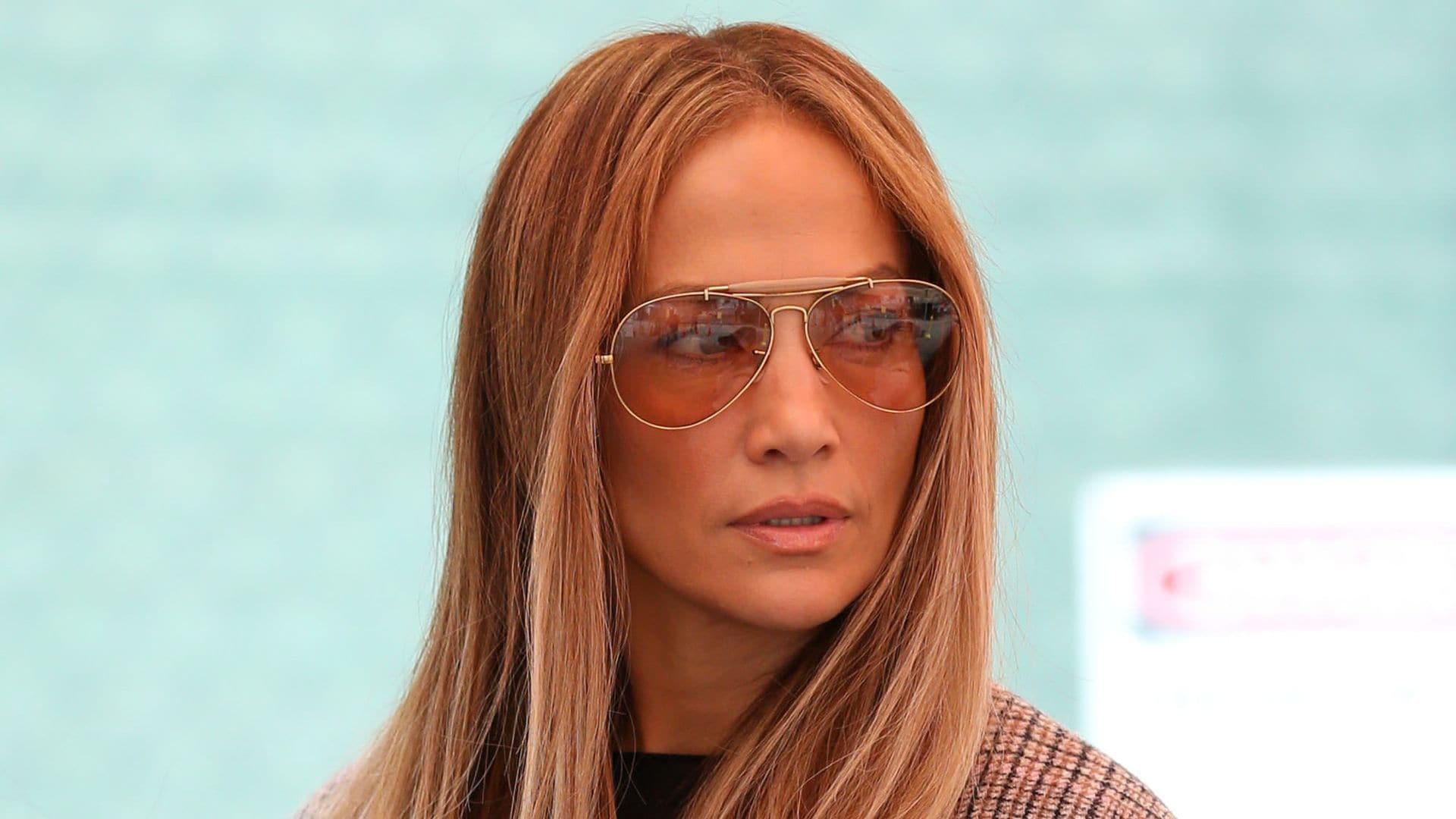 Jennifer Lopez house-hunts with Emme; reportedly no longer in contact with Ben Affleck