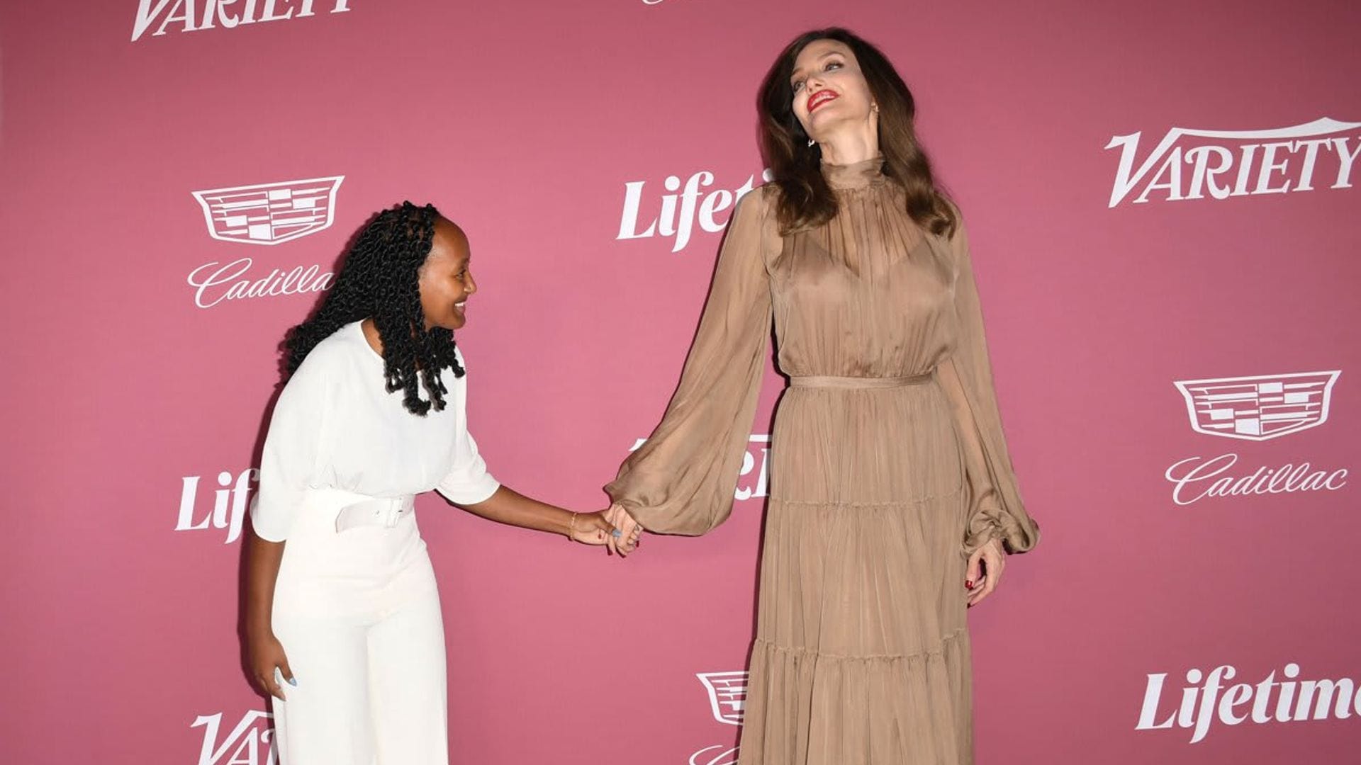 Angelina Jolie and her daughter Zahara adorably posed on a red carpet together