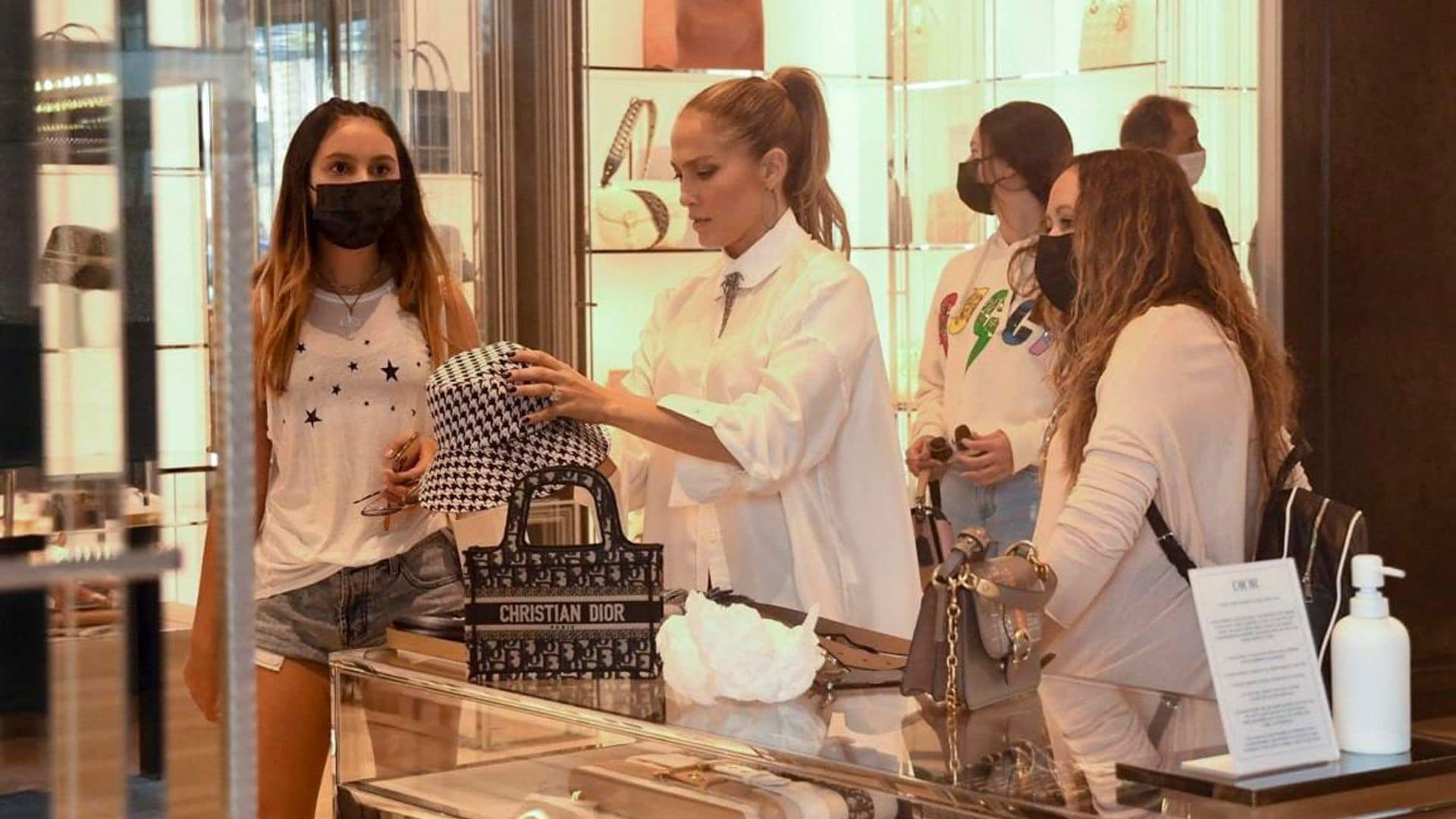 Jennifer Lopez looked chic as she took her twins and A-Rod’s daughters on a Rodeo Drive shopping spree