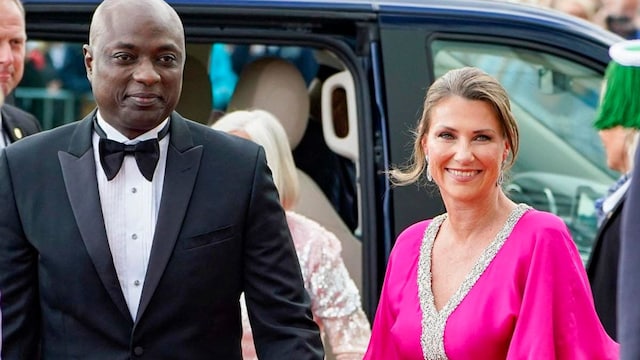 See how Princess Martha Louise's fiance reacted to her summer pictures