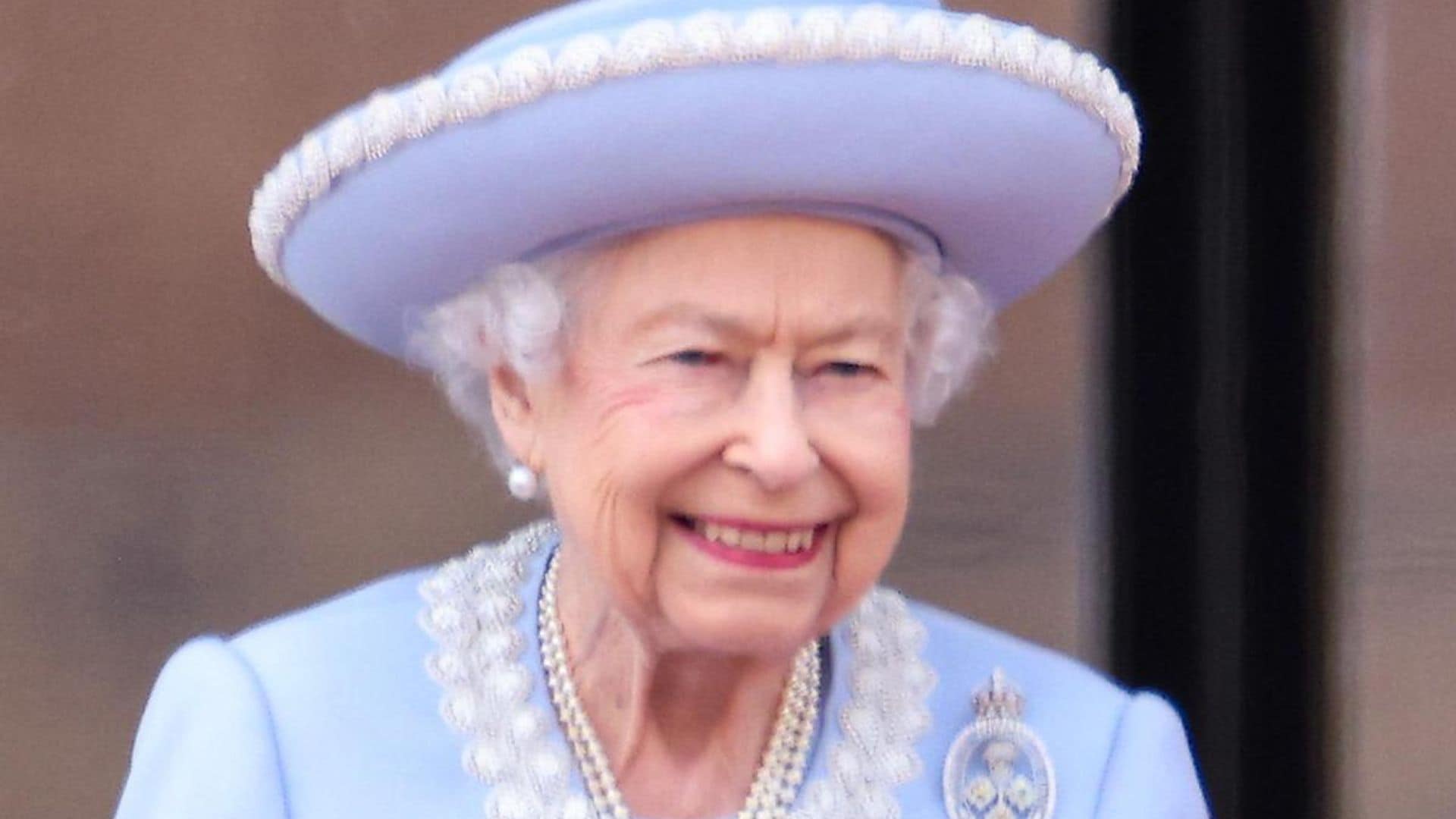 Queen Elizabeth celebrates Father’s Day with photo of her late dad