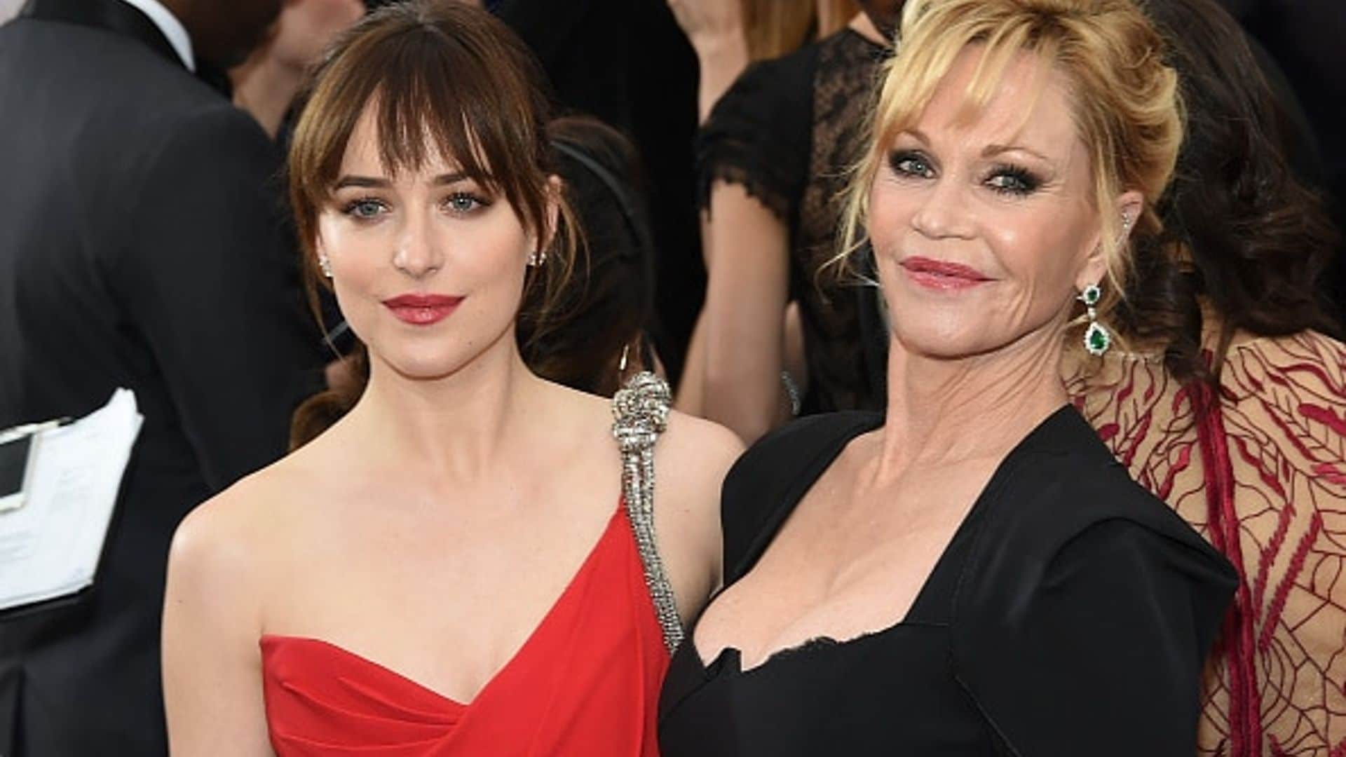 Dakota Johnson takes mom Melanie Griffith to the Oscars