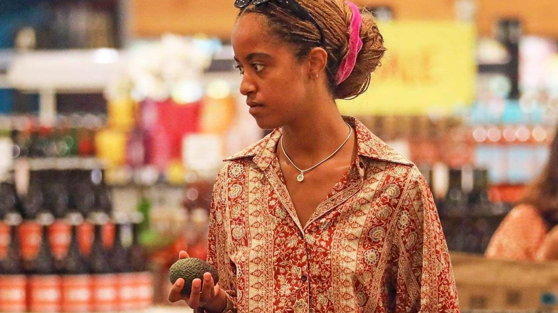 Malia Obama goes grocery shopping in shorts and printed shirt