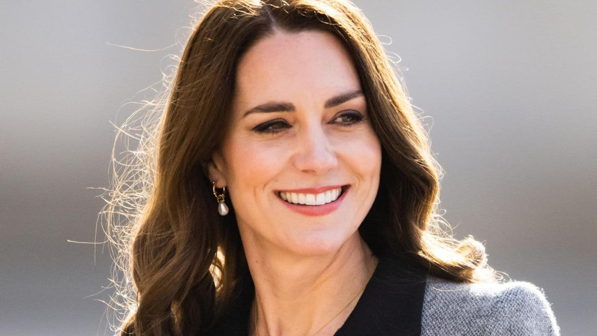 Kate Middleton flies economy with kids to Scotland