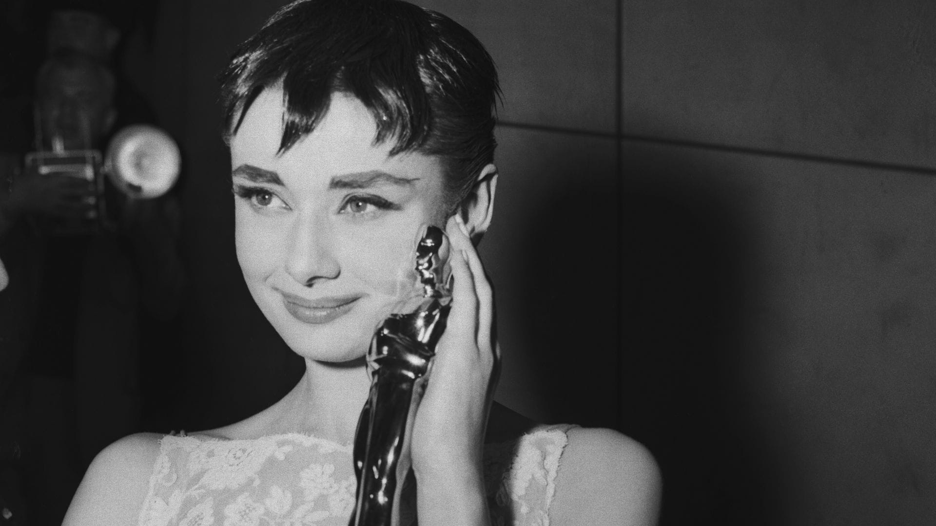 Vintage Oscars photos: Audrey Hepburn, Elizabeth Taylor, Sylvester Stallone and more stars