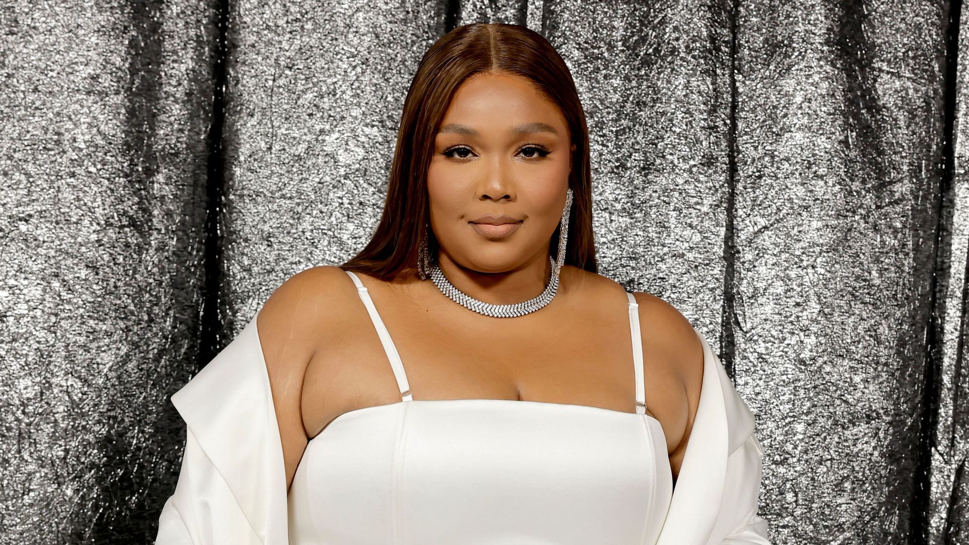 Lizzo shows weight loss transformation in latest outing: Fans are shocked