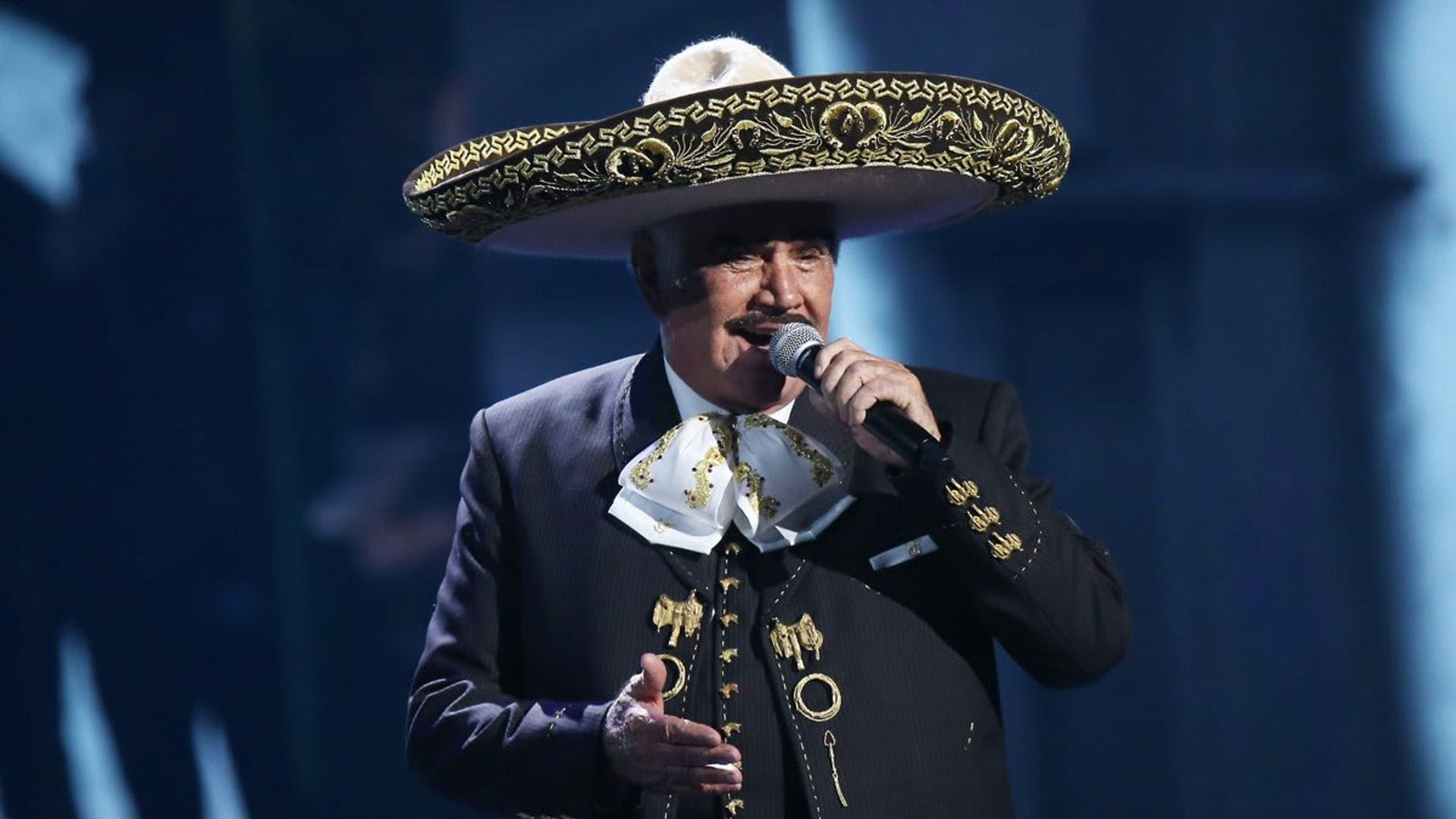 Vicente Fernández’s health is progressing slowly but he is interacting with family
