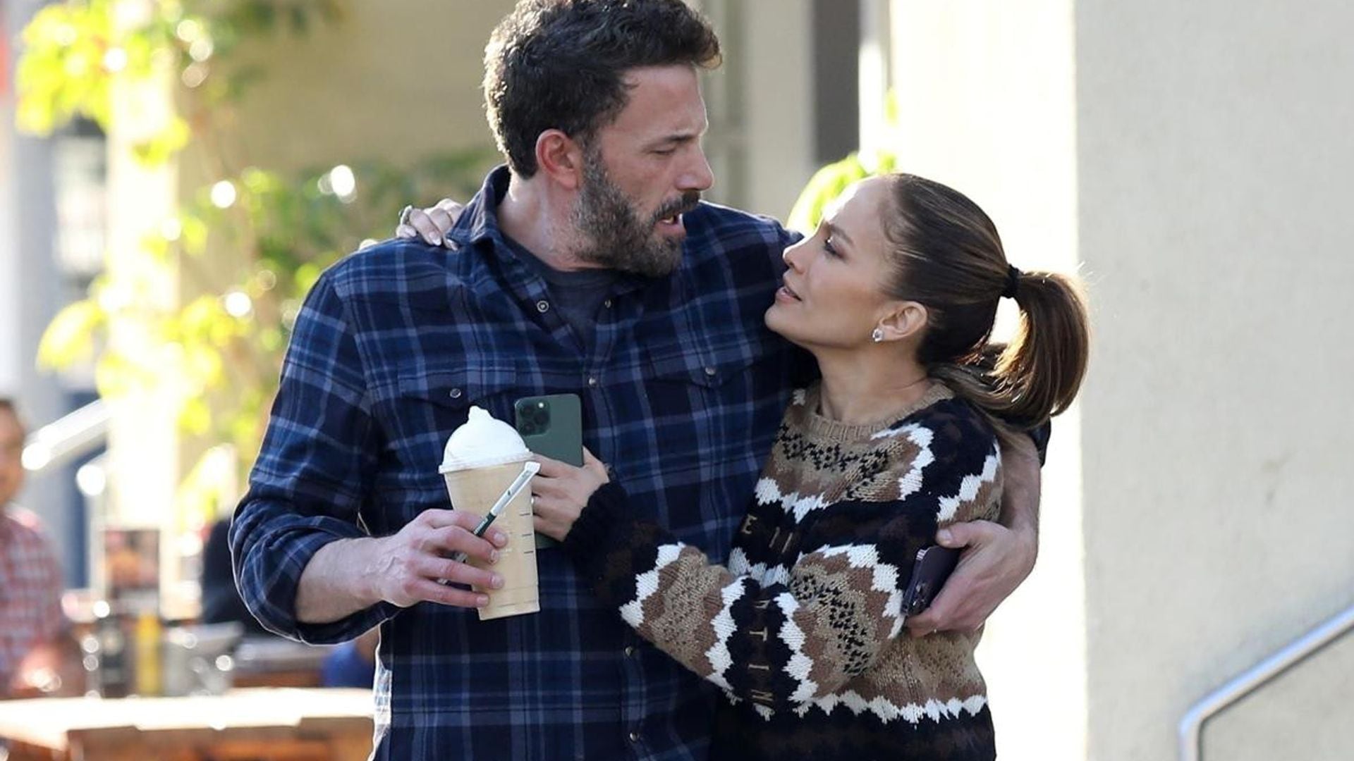 Ben Affleck chooses Starbucks over Dunkin’ during romantic outing with Jennifer Lopez