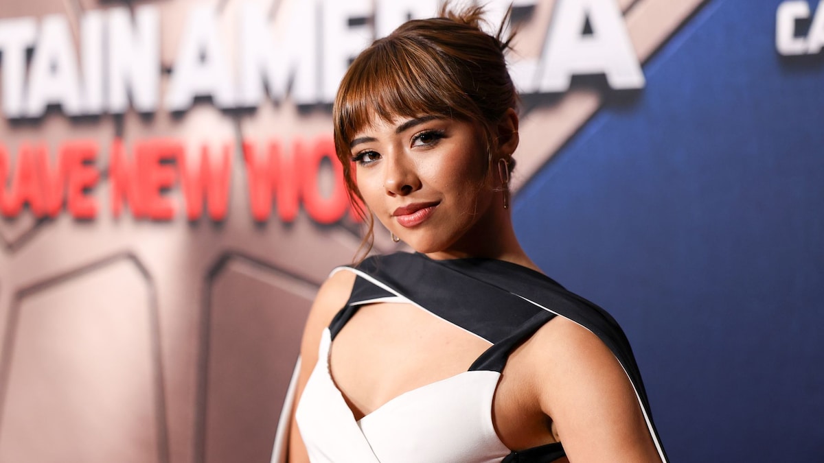 Xochitl Gomez debuts new hair and impressive abs at “Captain America: Brave New World” premiere