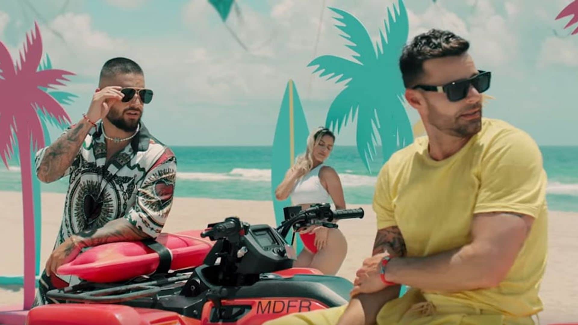Muy Caliente! Maluma and Ricky Martin bring the heat with 'No Se Me Quita' video