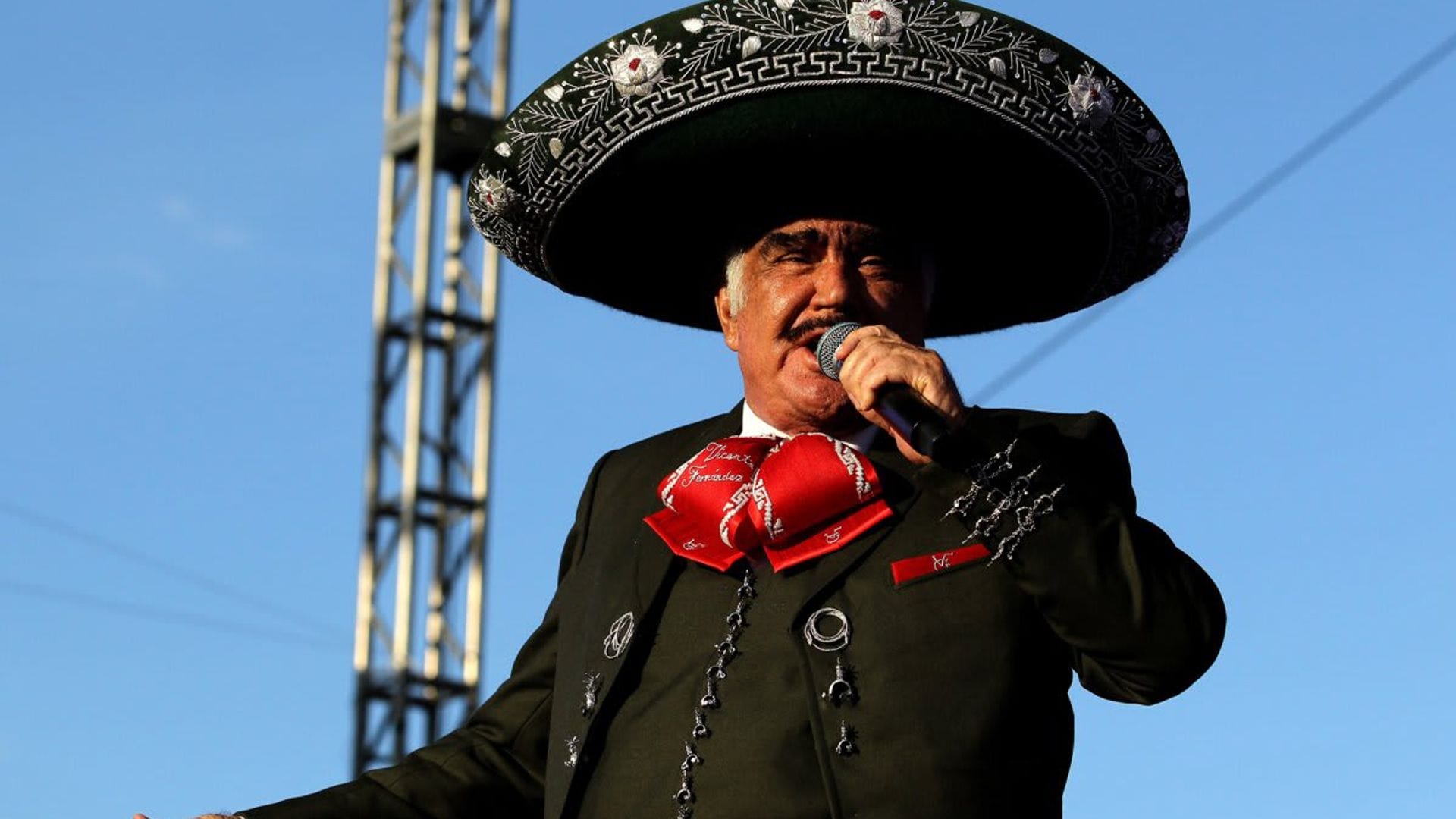 Los Angeles Bailey Street might be renamed ‘Vicente Fernández’