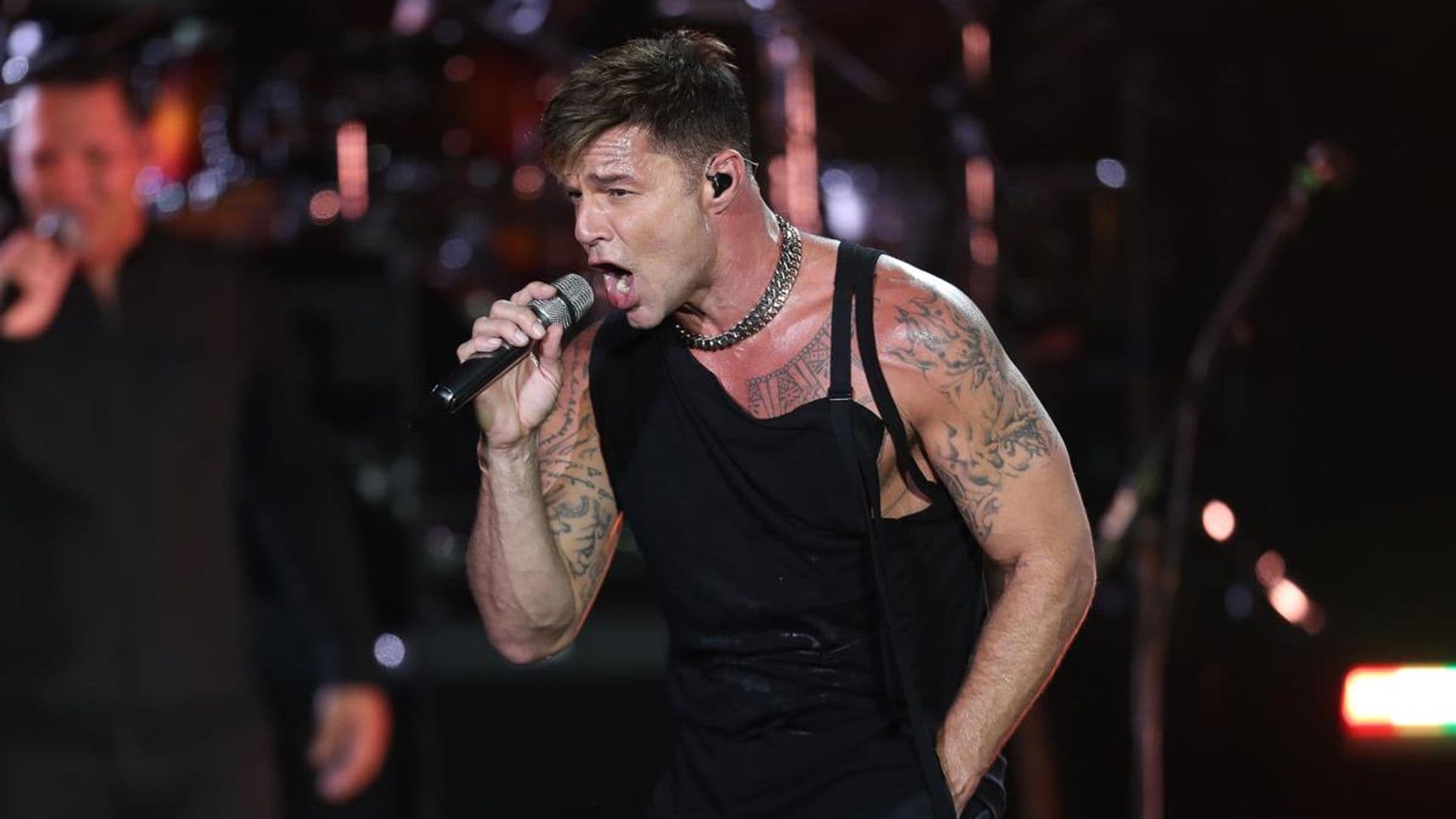 Ricky Martin bares it all in throwback tour video