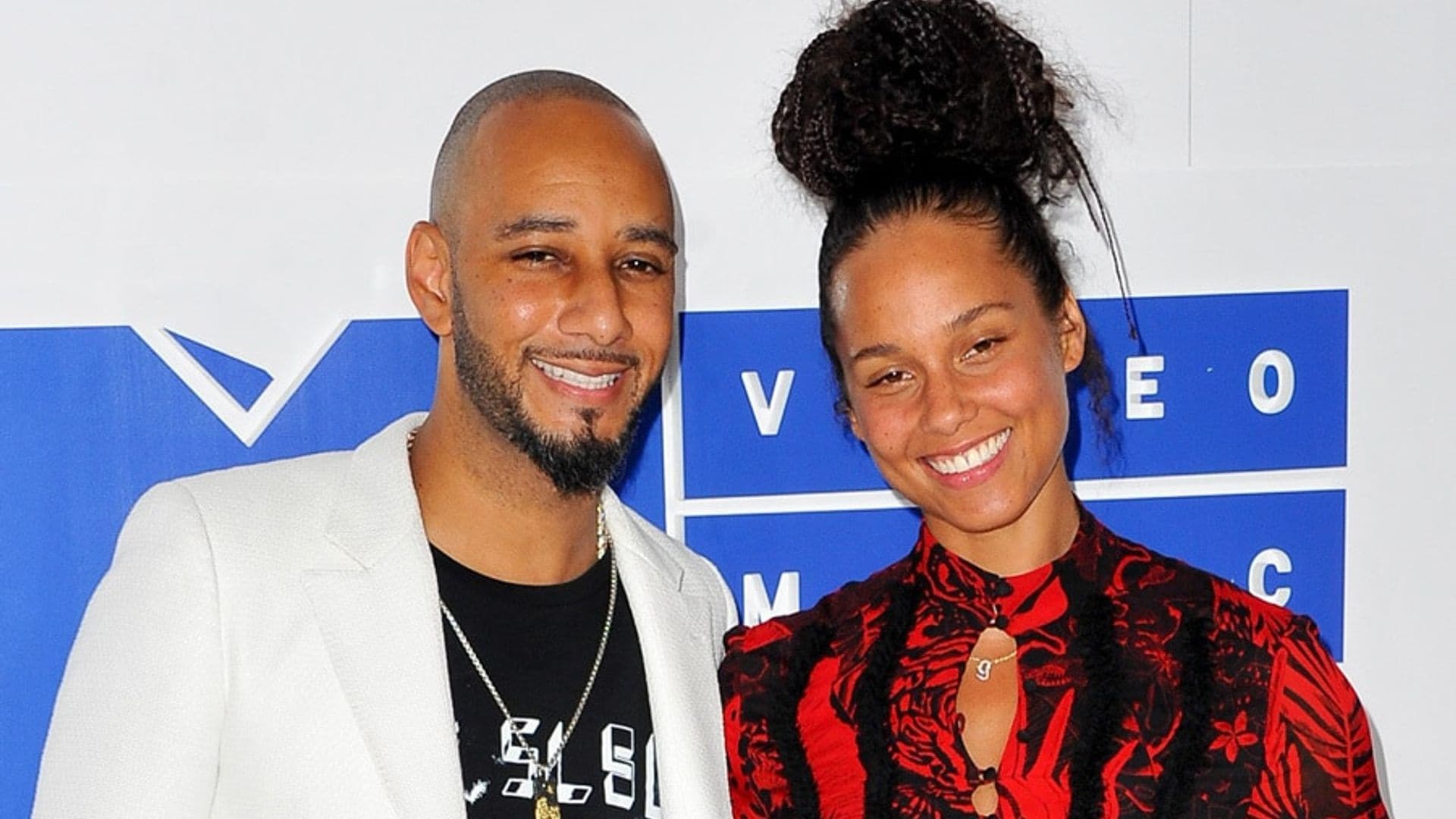 Swizz Beatz defends wife Alicia Keys for her decision to go makeup-free