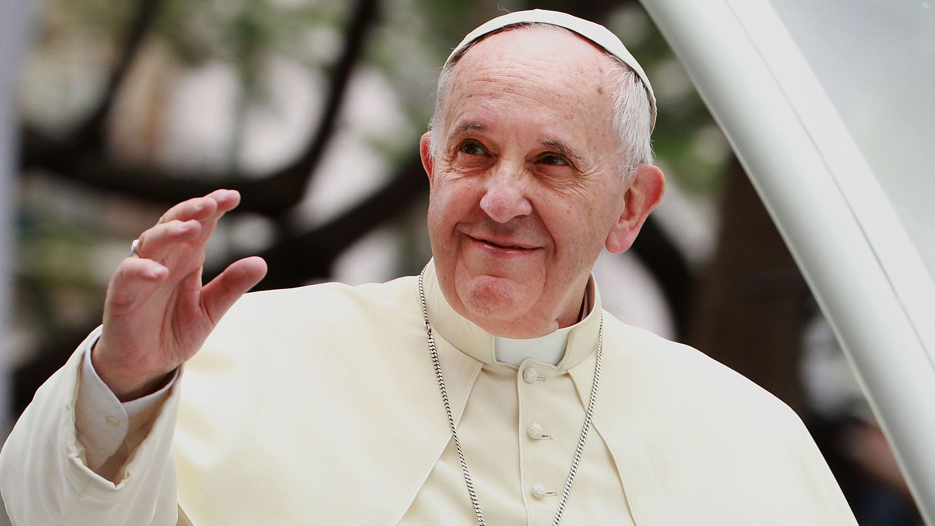 Pope Francis and the celebrities he’s met: Lionel Messi, Lauren Sanchez, Angelina Jolie & more