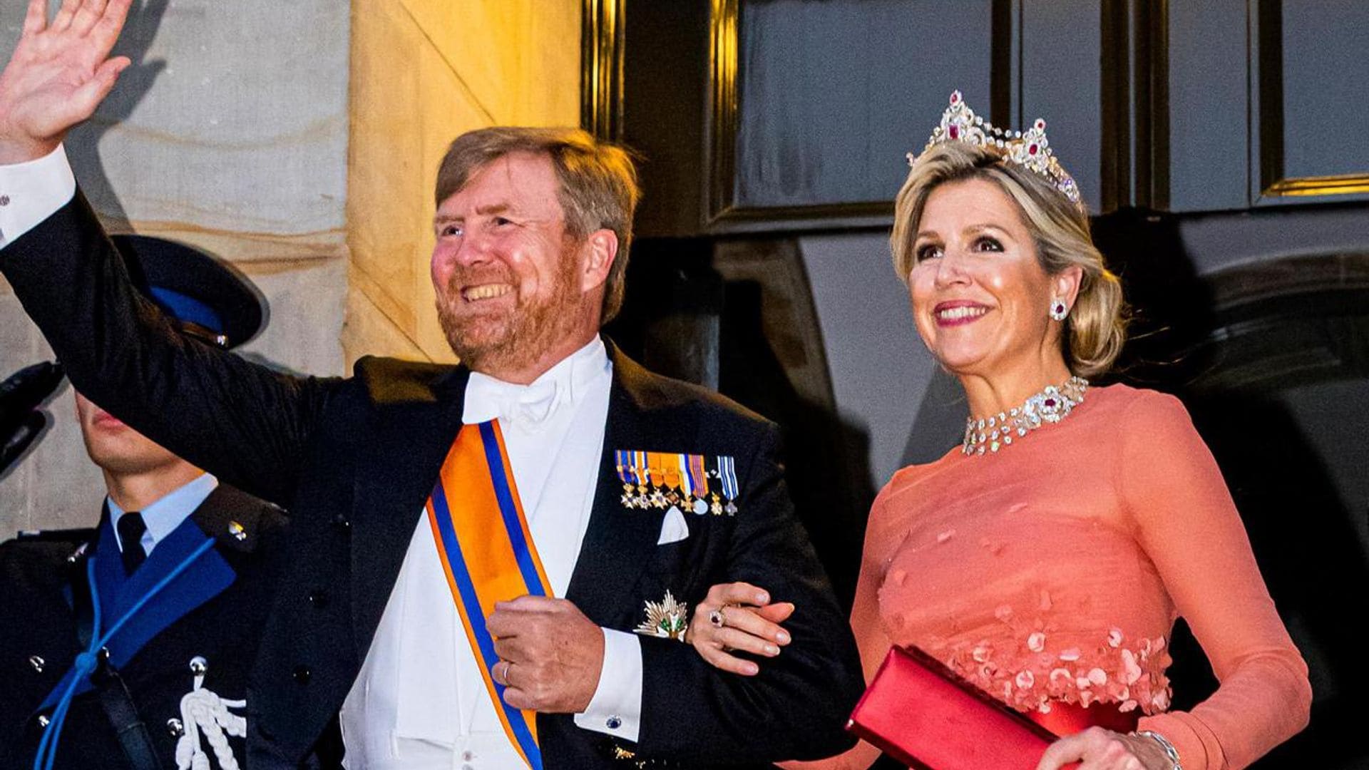 Tiara alert! Queen Maxima stuns at gala dinner in Amsterdam