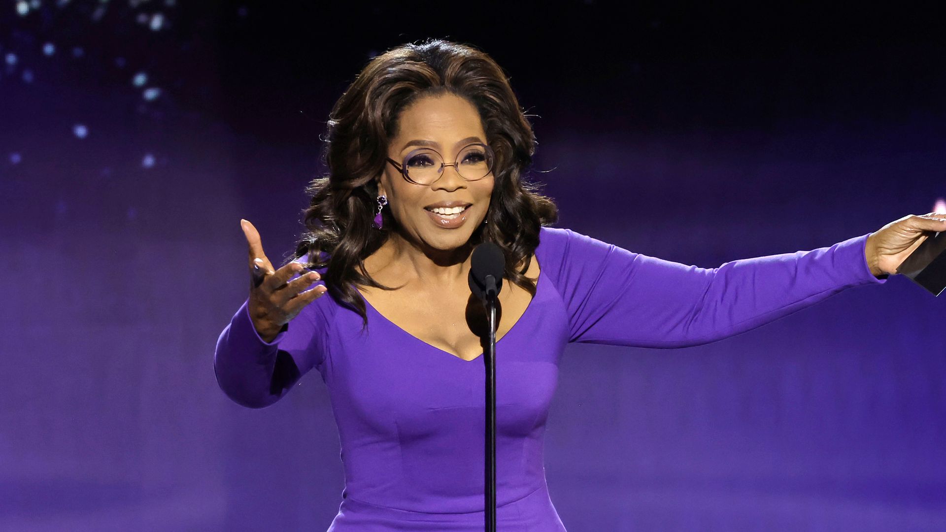 Oprah opens up about difficult moment on national TV when asked about her weight