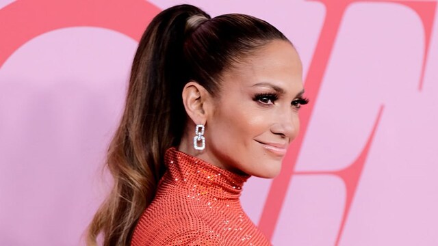 Talk about style icon, here how to slay like Jlo in a high pony