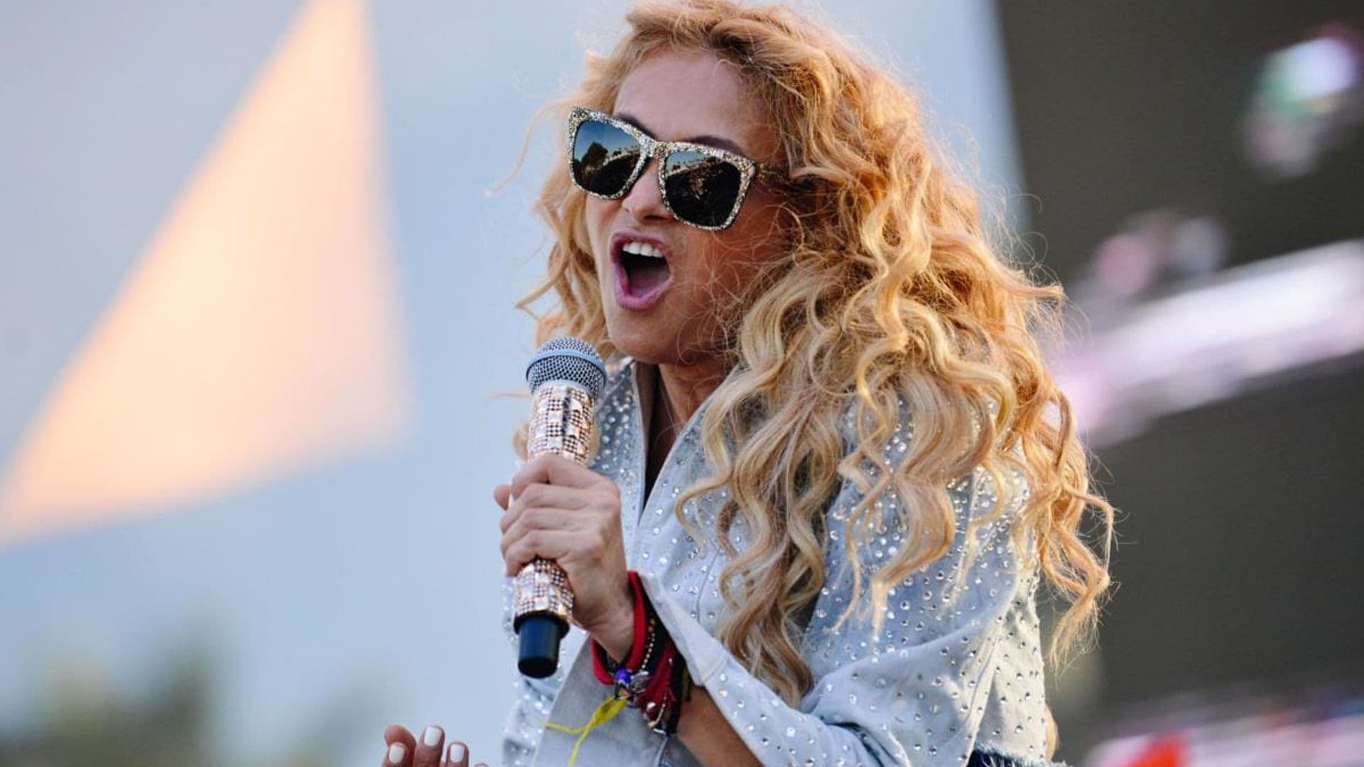 Paulina Rubio returns to the stage after her mother Susana Dosamantes’ death