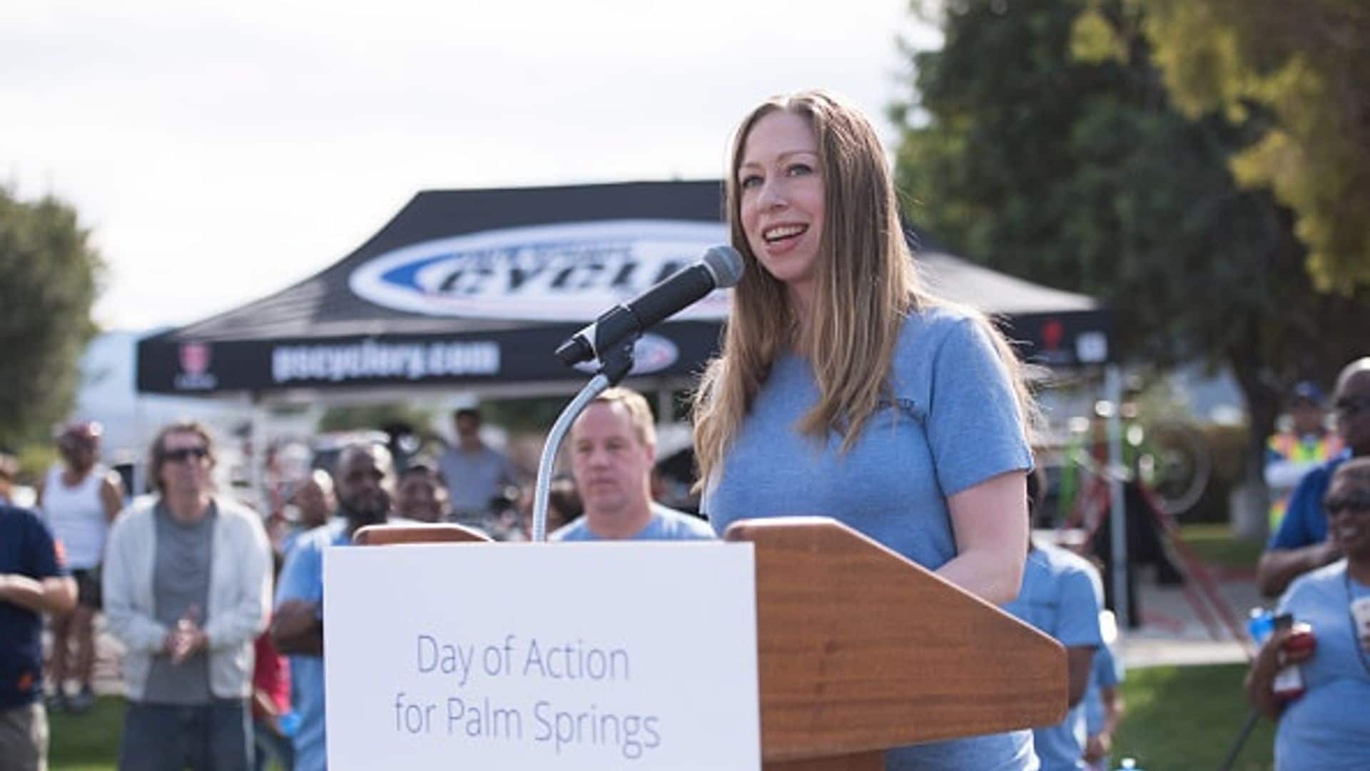 ​Chelsea Clinton shows off her slim post-baby body in skinny jeans