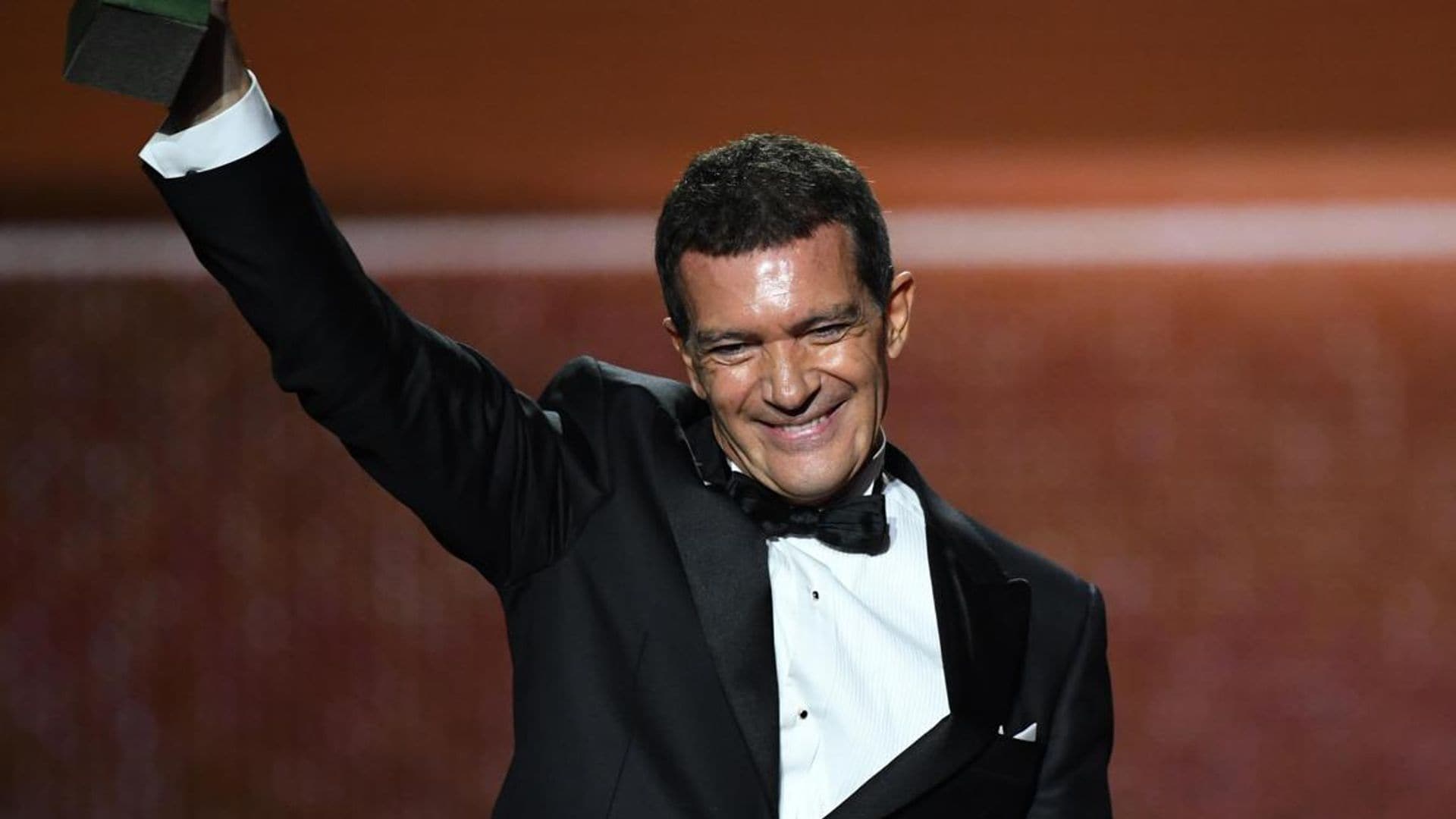 Antonio Banderas reveals he has recovered from COVID-19: `I am cured´