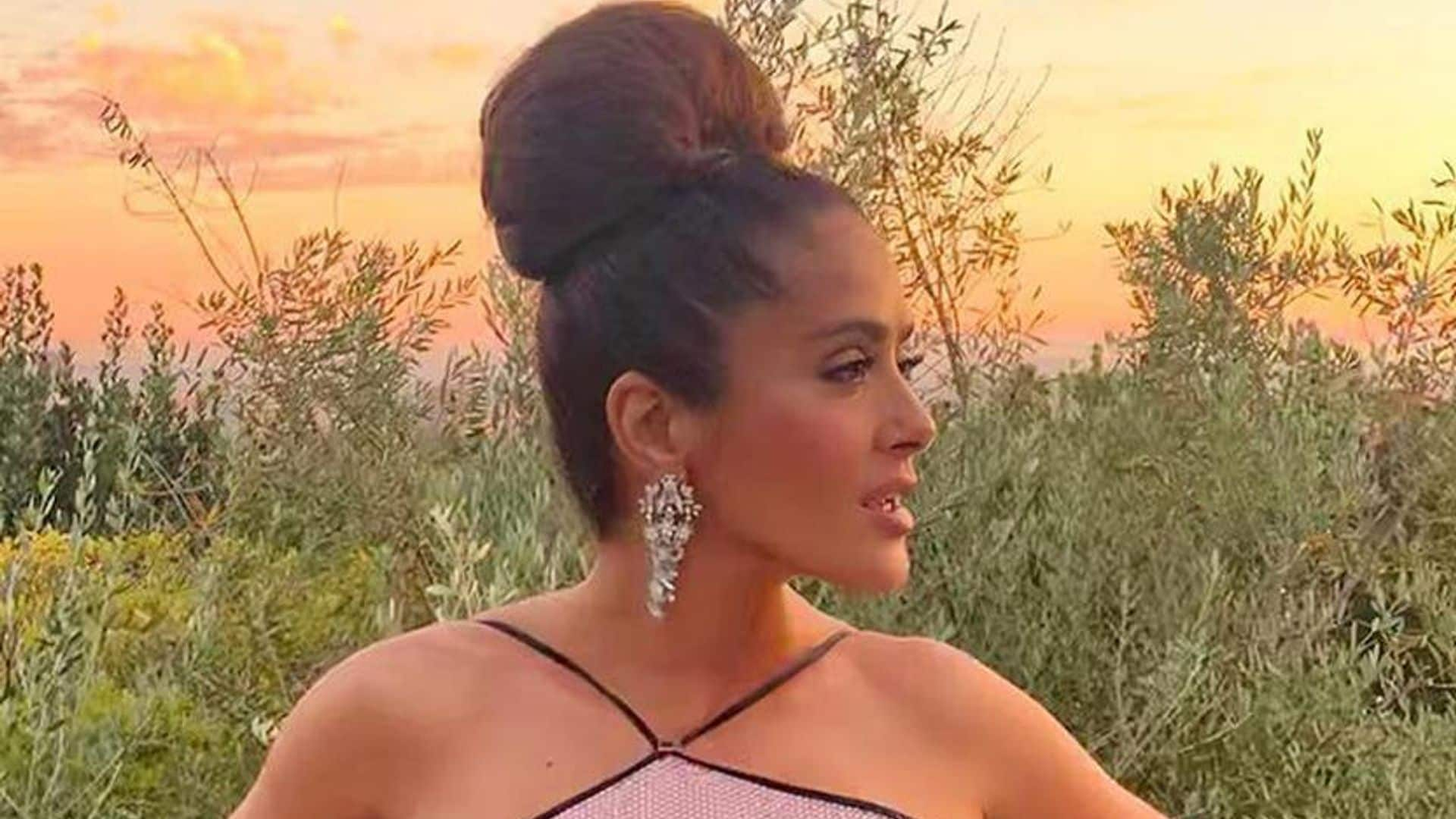 Salma Hayek shares hilarious sunset fail and we couldn't relate more