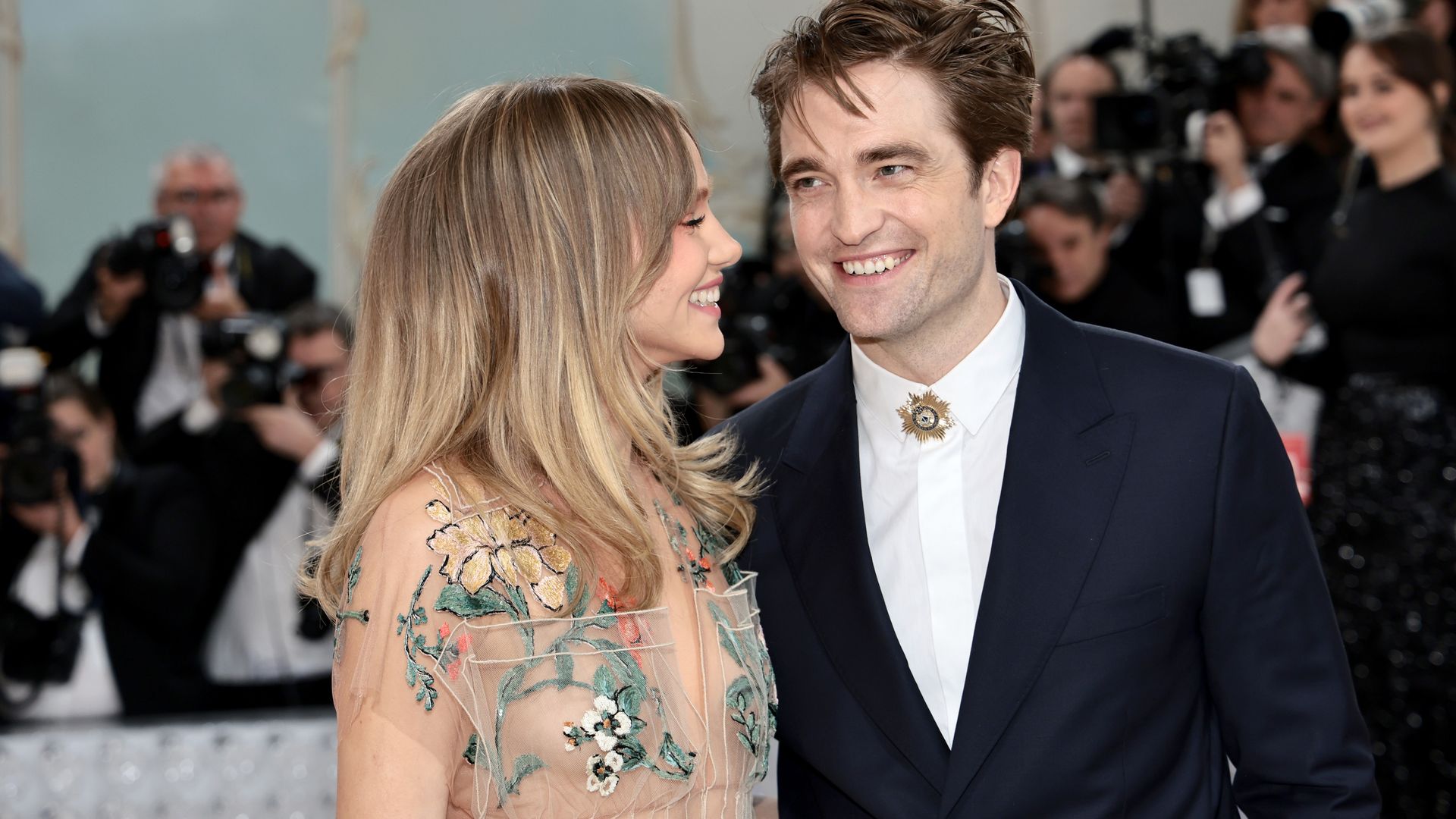 Robert Pattinson says fatherhood has made him more social: “It opens up a huge world!”