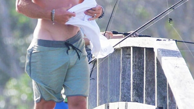 chris hemsworth sin camisa